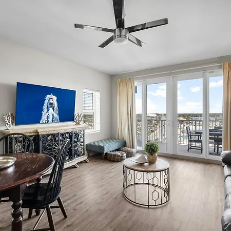 Laketown Wharf 0938